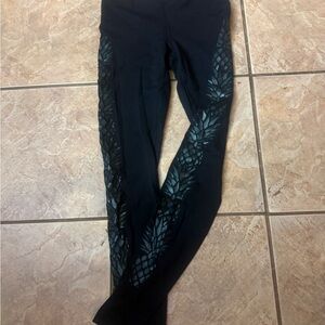 Black Leggings with Leaf Pattern